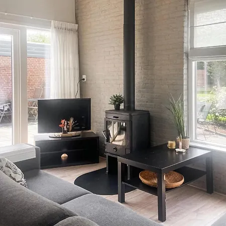 2 Bedroom Cozy In * Noordwijkerhout