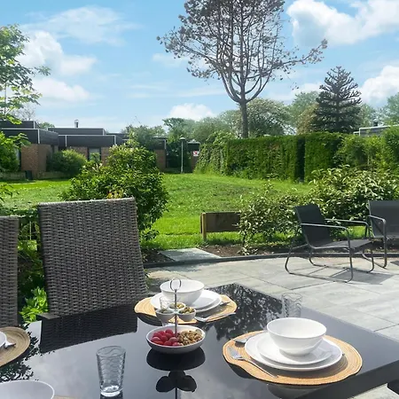 Feriehus 2 Bedroom Cozy In