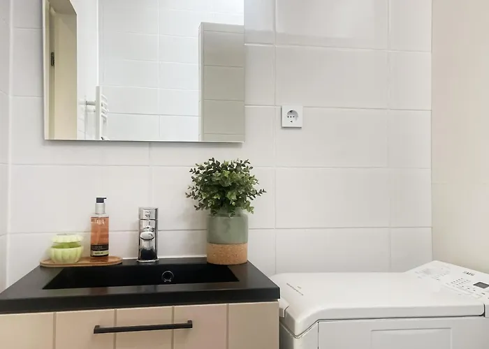 بيت للعطل 2 Bedroom Cozy In