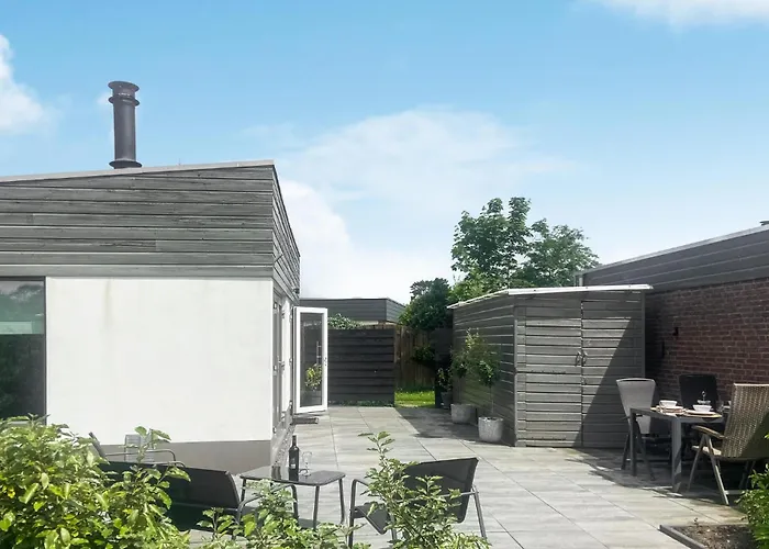 2 Bedroom Cozy In نوردفايكرهاوْت