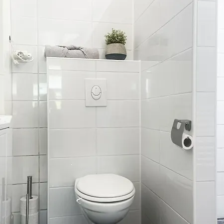 2 Bedroom Cozy In Dom wakacyjny *